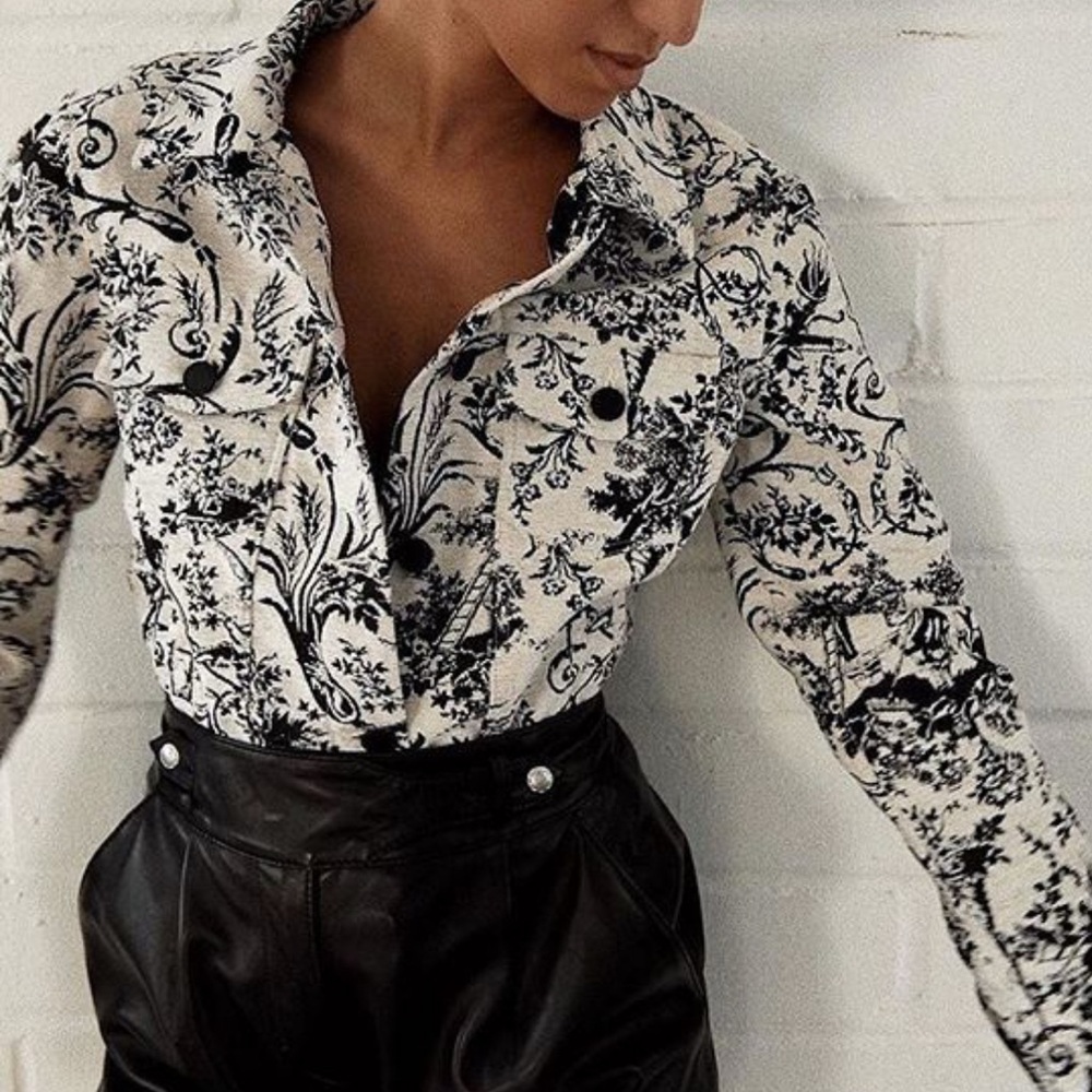 Paige 🖤 denim embroidered cropped Jacket
